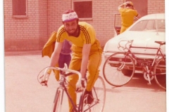 ENGINEER “KHATTAB OMAR ABUISBAE” PREPARING HIMSELF TO START THE RACE COMPETITION FOR KOC OF KUWAIT ROAD BICYCLE CHAMPIONSHIP OF YEAR 1989